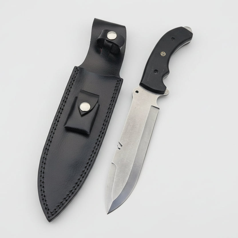 Spear point Bowie knife with D2 steel blade and G10 Micarta handle, featuring a simple design by MALIKA KNIVES.