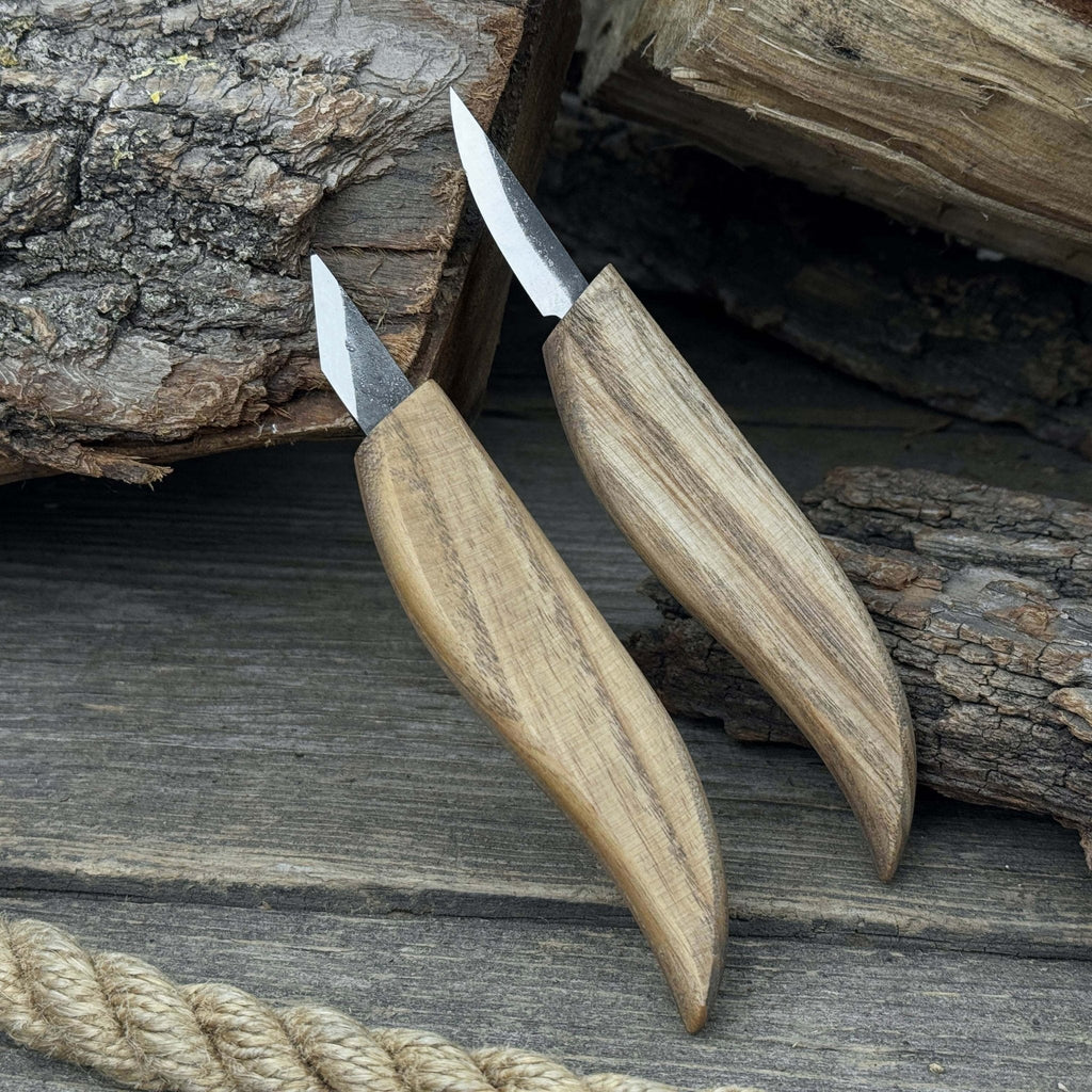 Sharky Forged Steel Tools 2-piece carving knife set with stainless steel blades for precise meat carving and slicing.