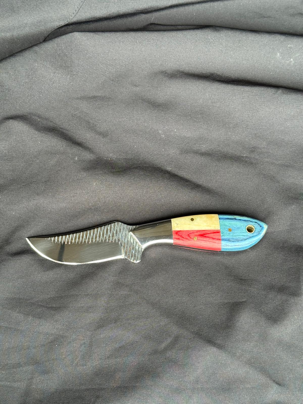 Titan "Heritage Grain" Skinner | High Carbon RASP Steel Blade, Color-Block Wood Handle TIK-012