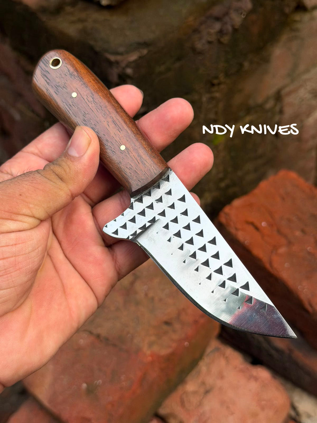 7" High-Carbon Rasp Steel Cowboy Knife with Natural Rosewood Handle