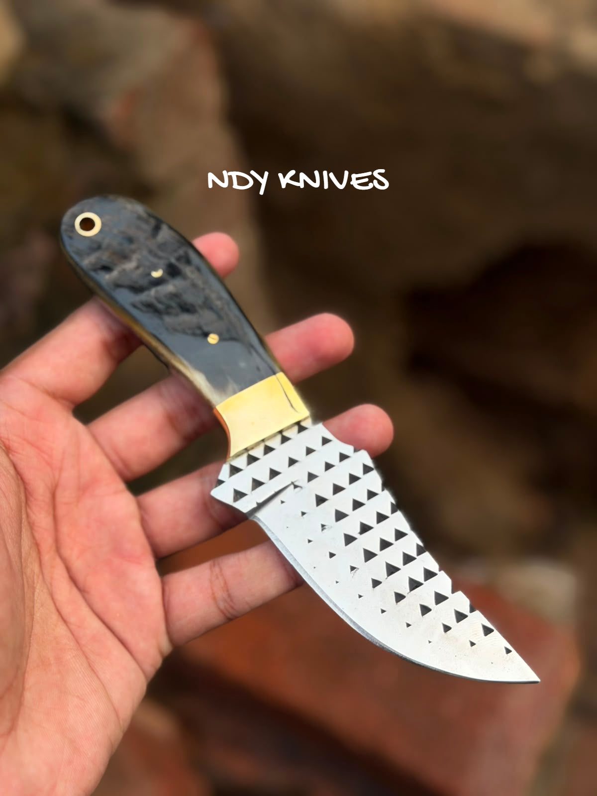 7" High-Carbon Rasp Steel Cowboy Knife with Textured Ram Horn Handle