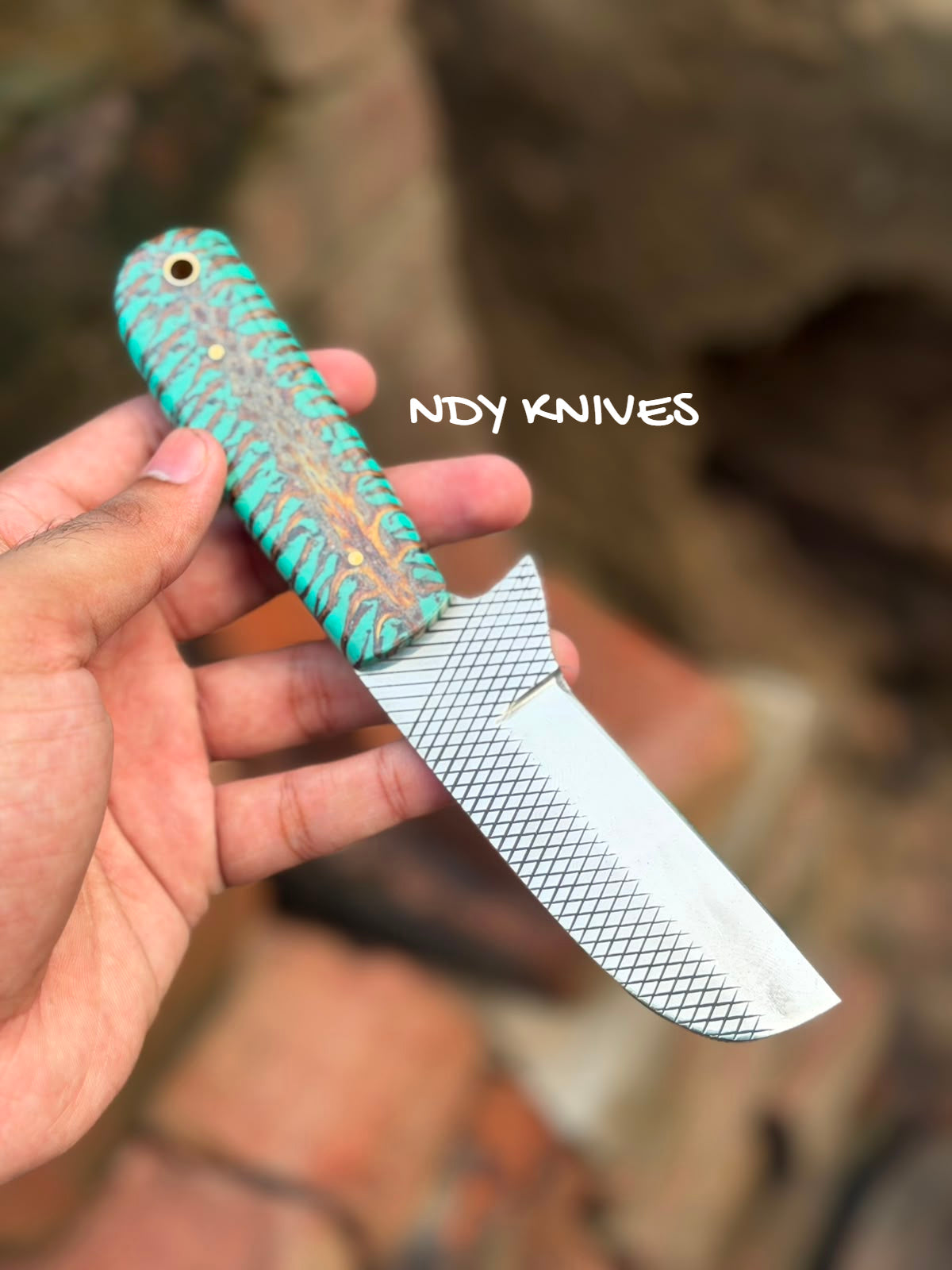 7" High-Carbon Rasp Steel Cowboy Bull Cutter Knife with Teal Pinecone Handle