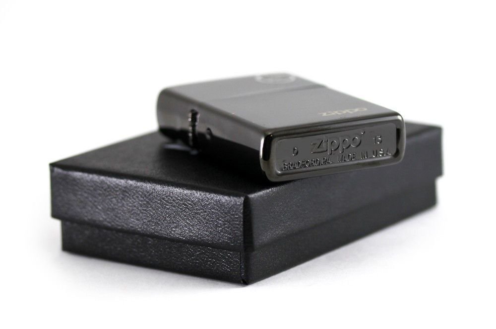 Zippo Classic High Polish Black with Logo, Lighter #24756ZL