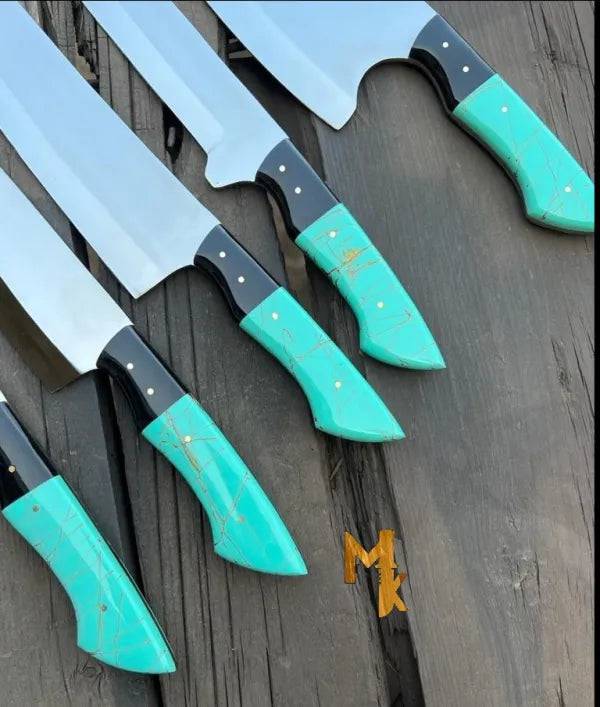 Set of two MALIKA KNIVES with stainless steel blades and ergonomic handles, perfect for professional and home cooking.