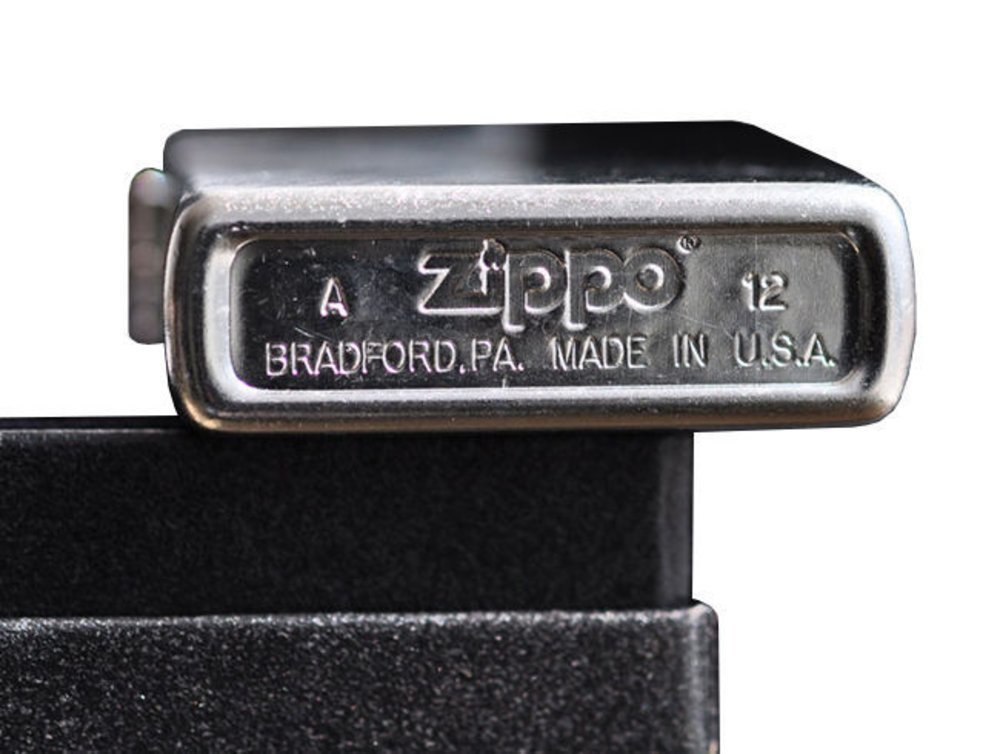 Zippo Diagonal Weave, Brushed Chrome Lighter #28182