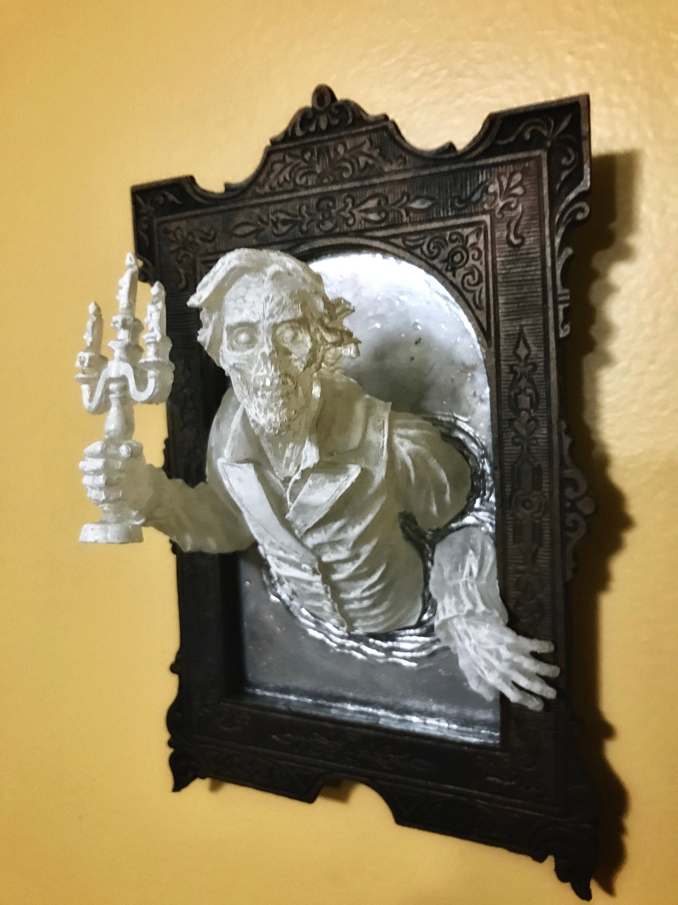 Gentleman Ghost in the Mirror,  Ghoul Version