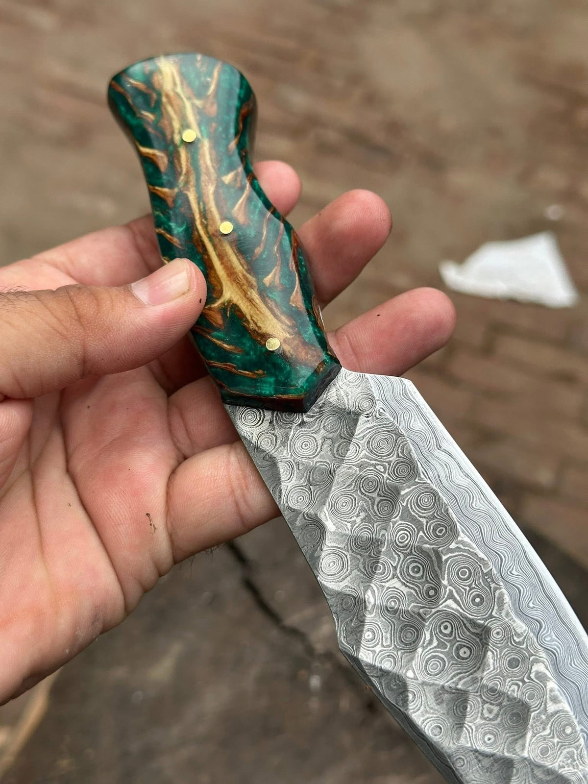 10" Damascus Steel Hunting Knife – Fixed Blade Pinecone Resin Handle