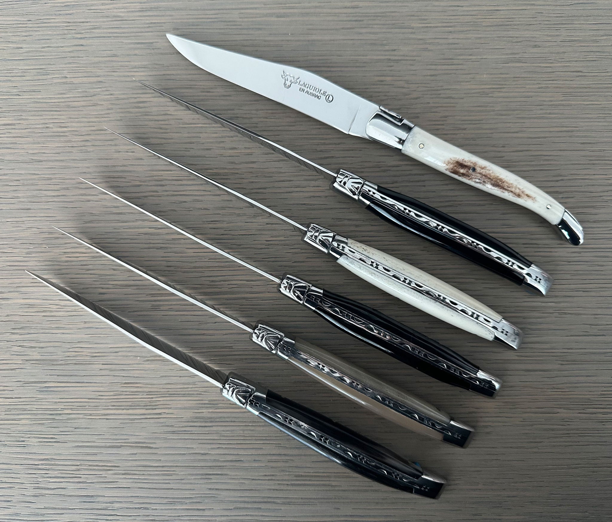 Laguiole en Aubrac Handcrafted 6-Piece Steak Knife Set with Mixed Horn Handles