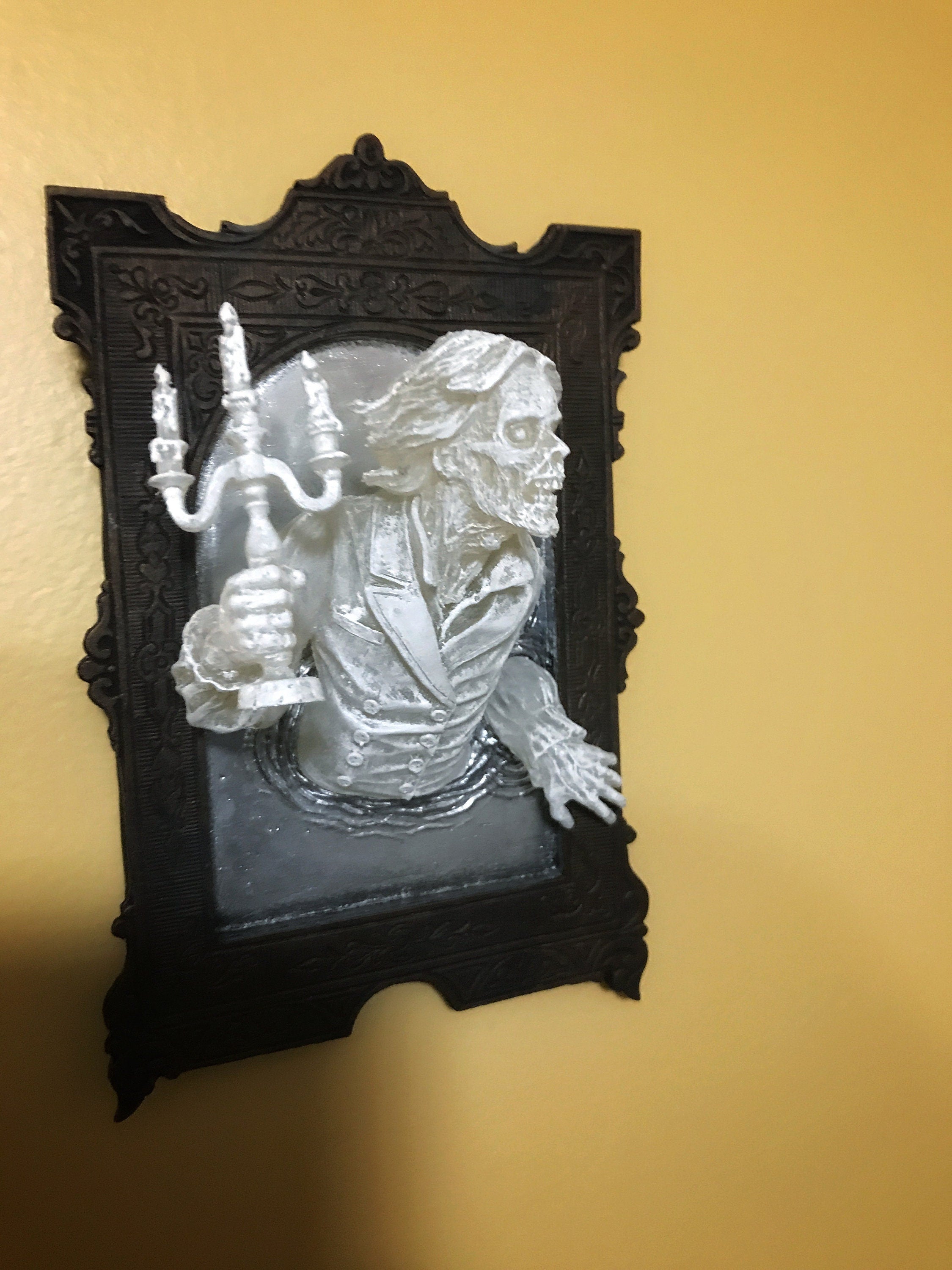 Gentleman Ghost in the Mirror,  Ghoul Version