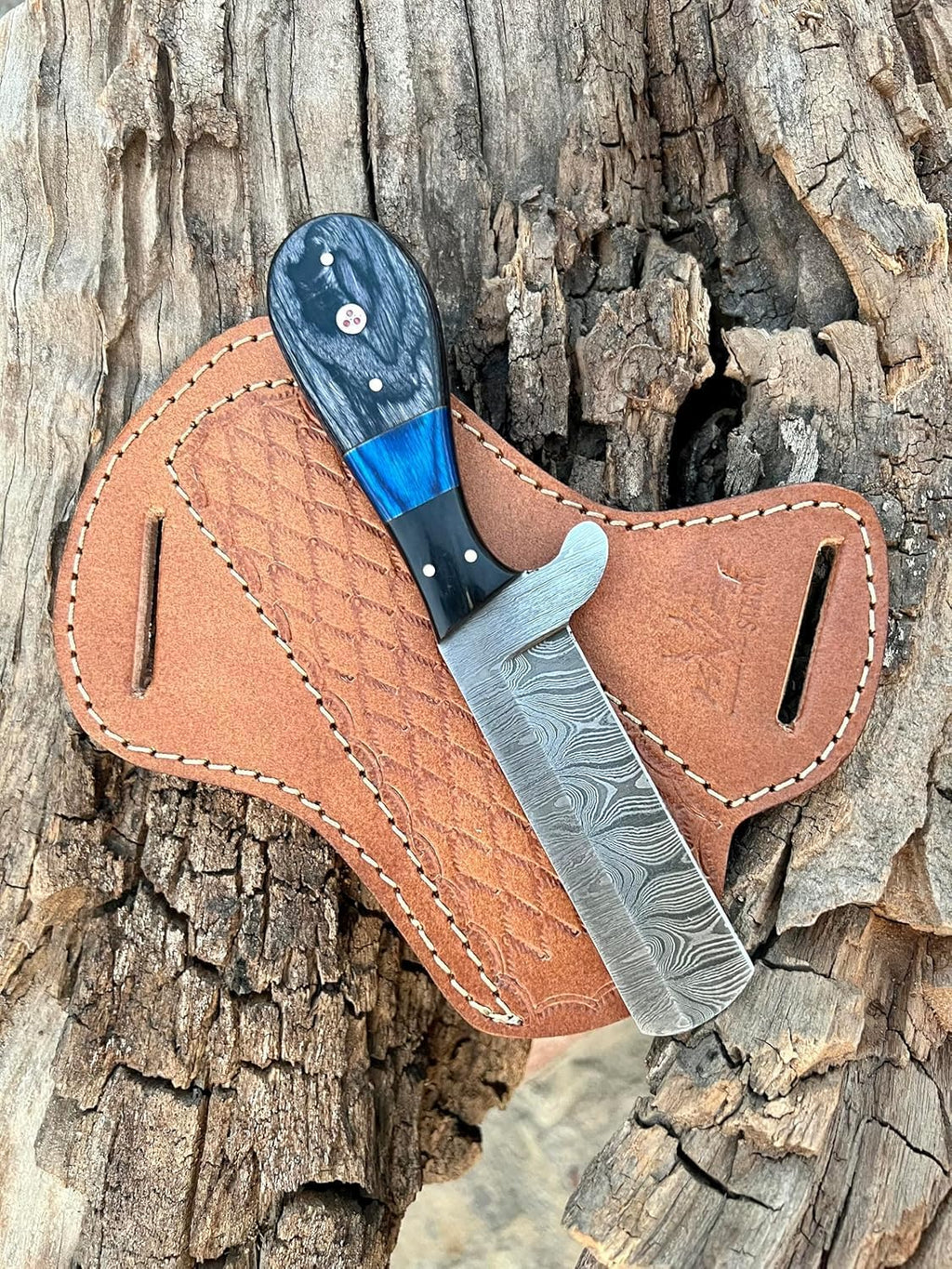 Custom Handmade Bull Cutter Knife – Damascus Steel with Resin & Pakka Wood Handle
