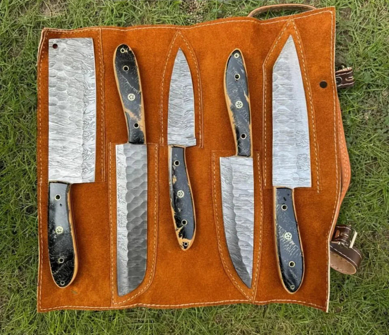 Custom Handmade Damascus Knife Set – Hand-Forged with Resin Handle
