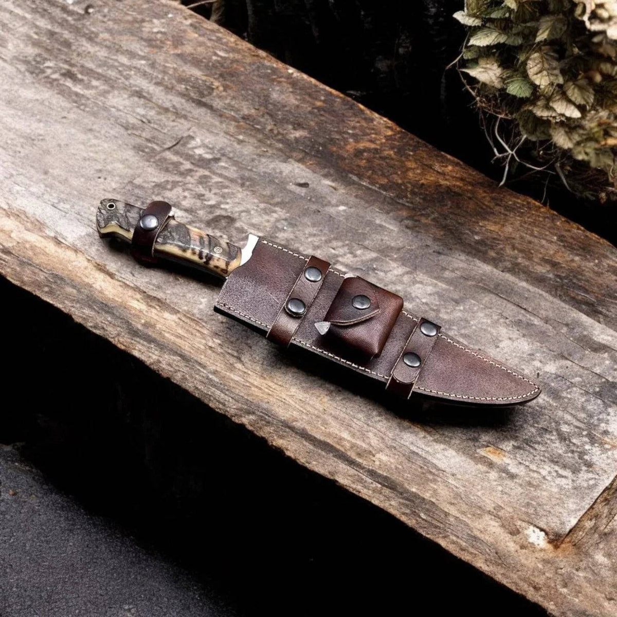 cskforged Rogue Expedition camping knife with stainless steel blade and ergonomic handle for outdoor survival and camping use