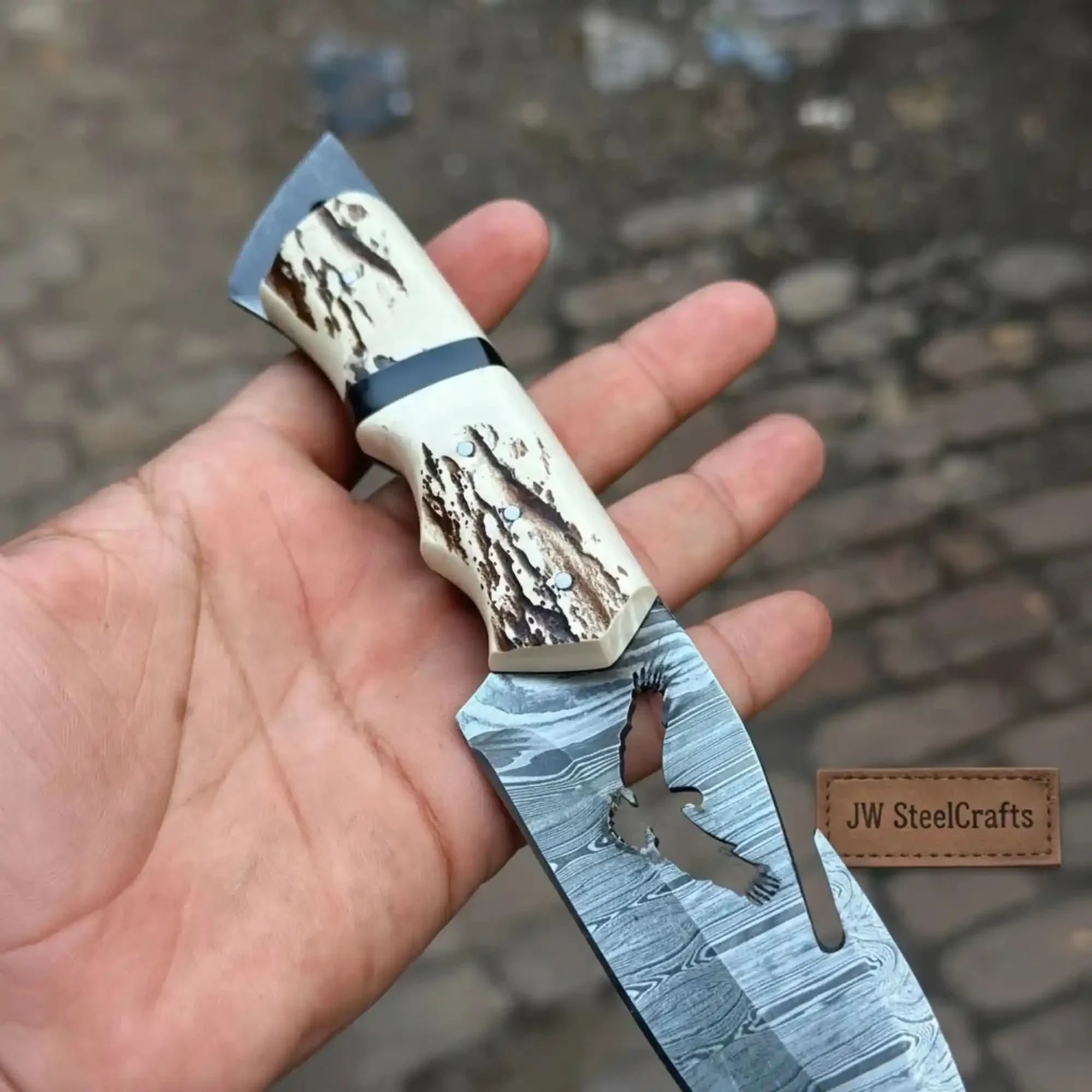 Handmade Damascus Gut Hook Hunting Knife Fixed Blade Synthetic Stag Handle with Eagle Engraving