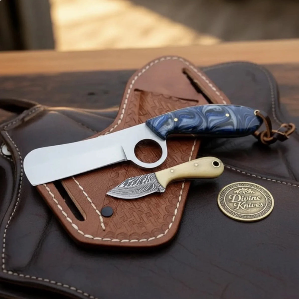 Finger Hole Bull Cutter & Neck Knife Set with Leather Sheath - outdoor fixed blade knife | Relic & Reel