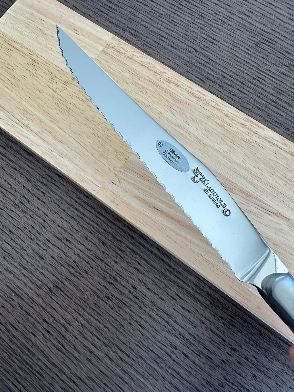 Laguiole en Aubrac Stainless Steel Bread Serrated Knife With Olivewood Handle, 7-in