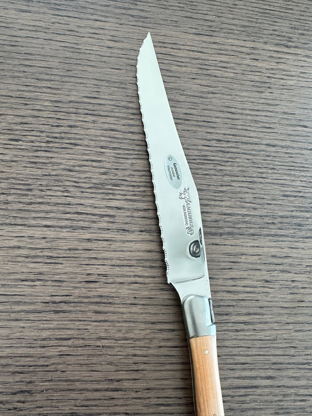Laguiole en Aubrac Stainless Steel Bread Serrated Knife With Juniper Handle, 7-in