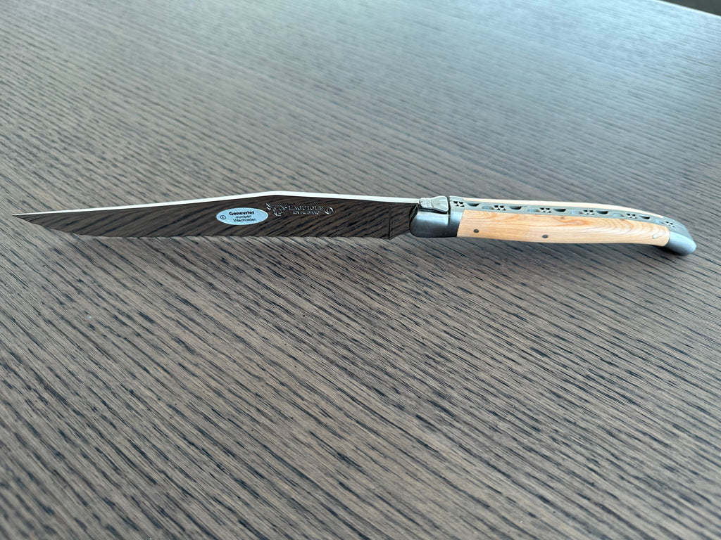 Laguiole en Aubrac Stainless Steel Bread Serrated Knife With Juniper Handle, 7-in