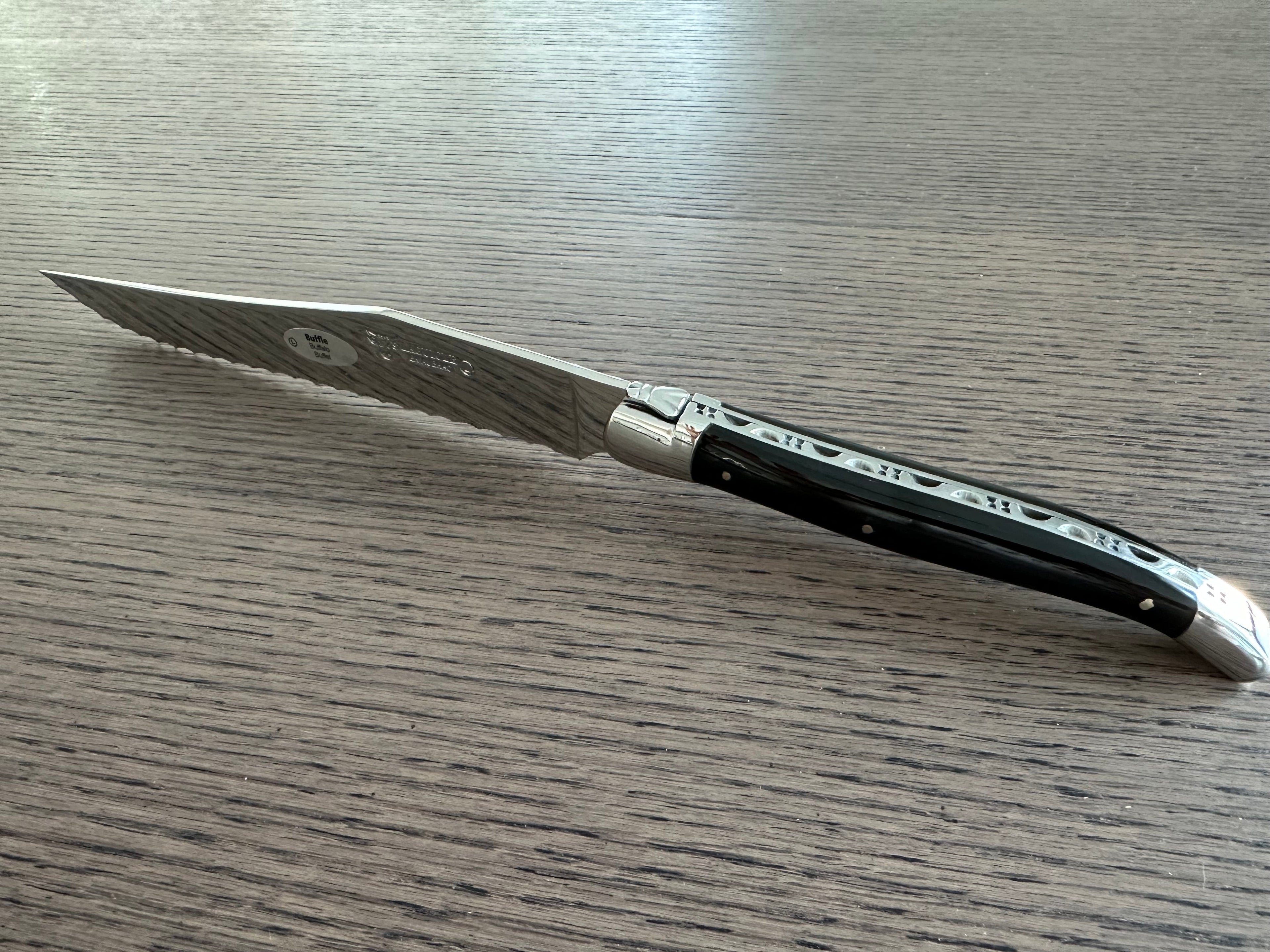 Laguiole en Aubrac Stainless Steel Bread Serrated Knife With Buffalo Handle, 7-in