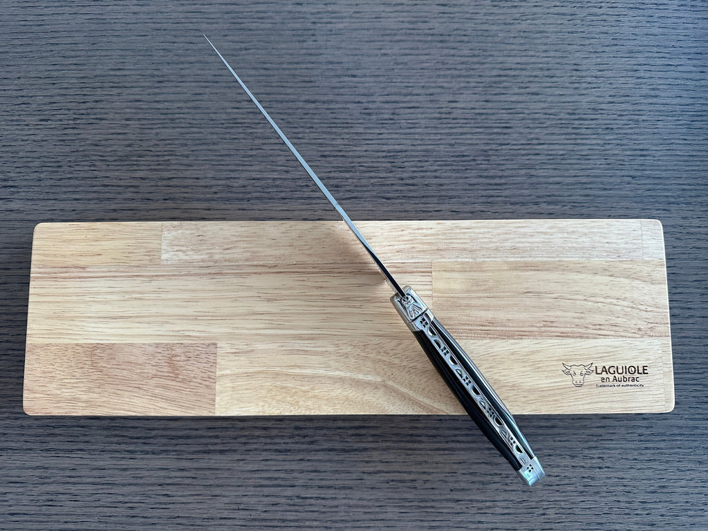 Laguiole en Aubrac Stainless Steel Bread Serrated Knife With Buffalo Handle, 7-in
