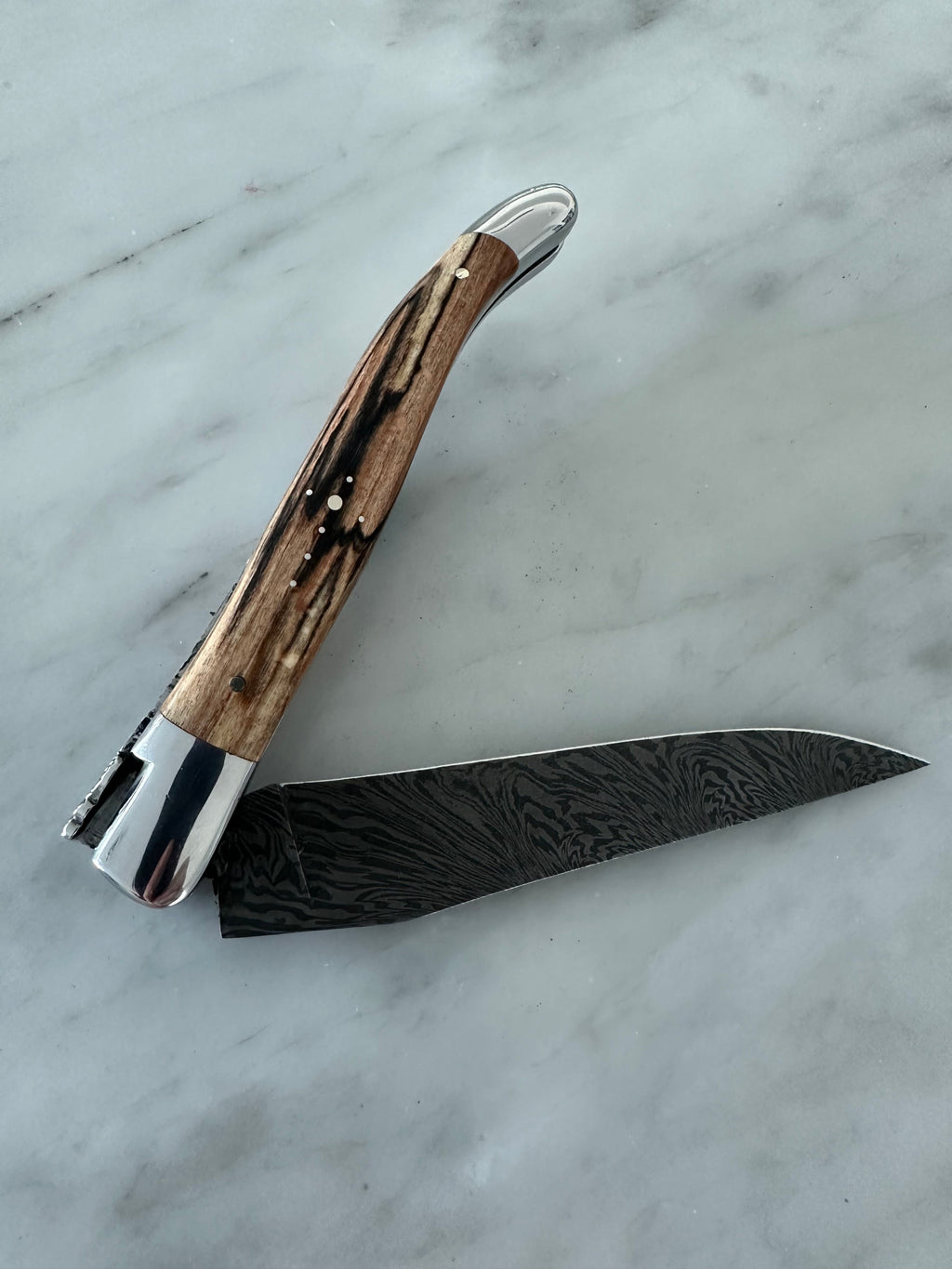 Laguiole en Aubrac Handcraft Double Plated Damascus Folding Knife, Aubrac Wood Handle, Special Forged Bee, 4.75-in