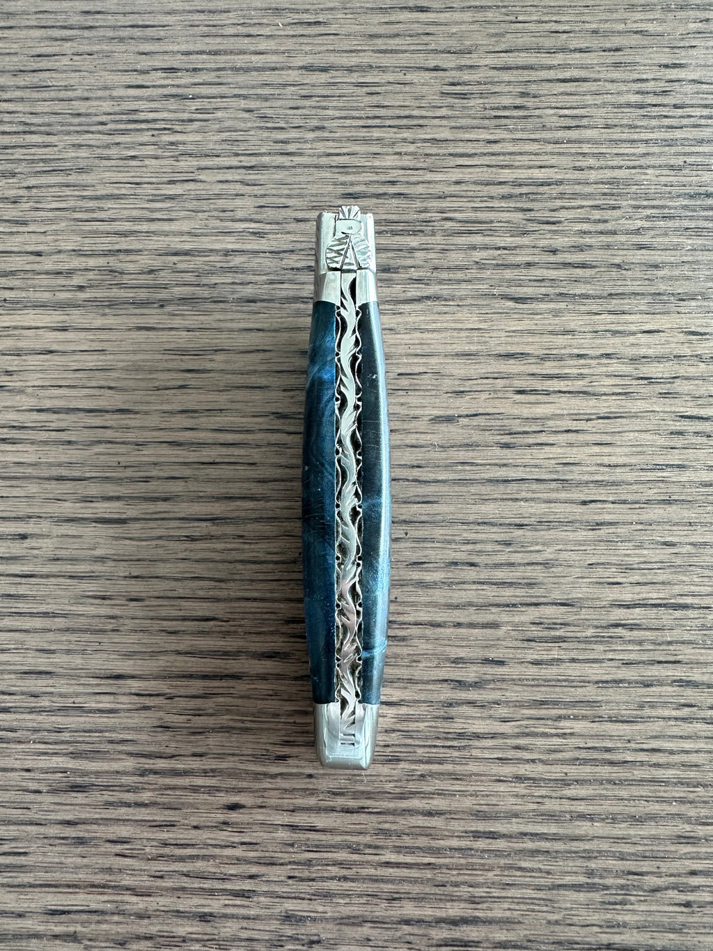 Laguiole en Aubrac Handcarved Plates Multipurpose Knife with Stabilized Blue Poplar Burl With Veins Handle, 4.75-Inches