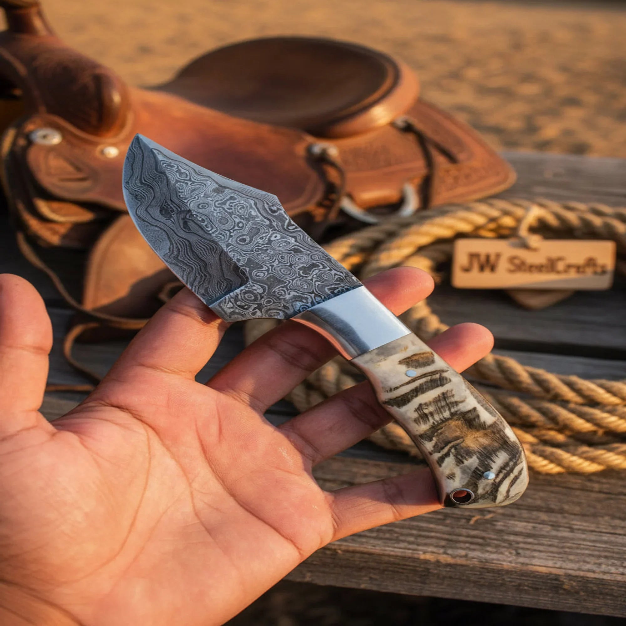 Mini Cowboy Skinner with Ram Horn Handle and Steel Bolster