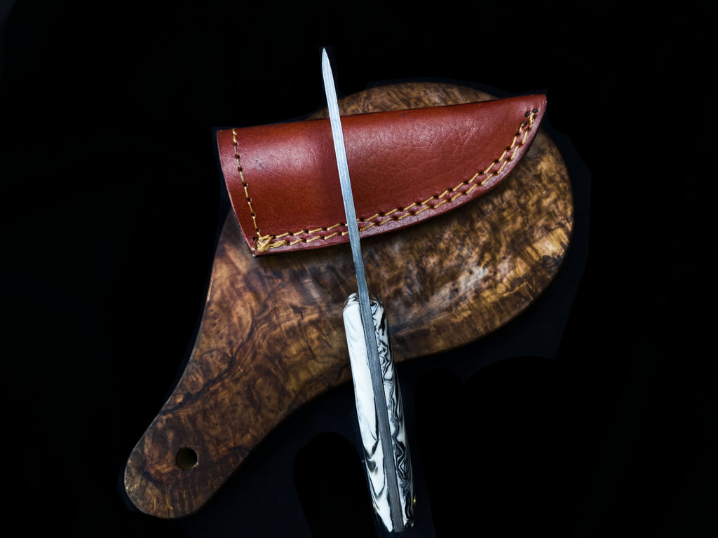 Hand-Forged Damascus Steel Hunting Knife