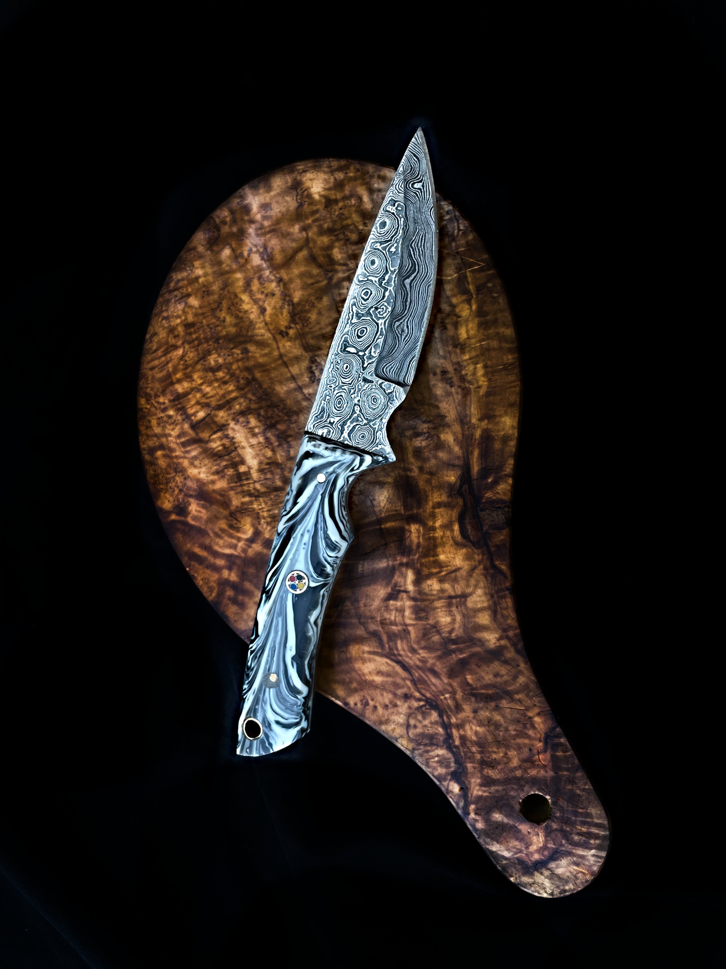 Hand-Forged Damascus Steel Hunting Knife
