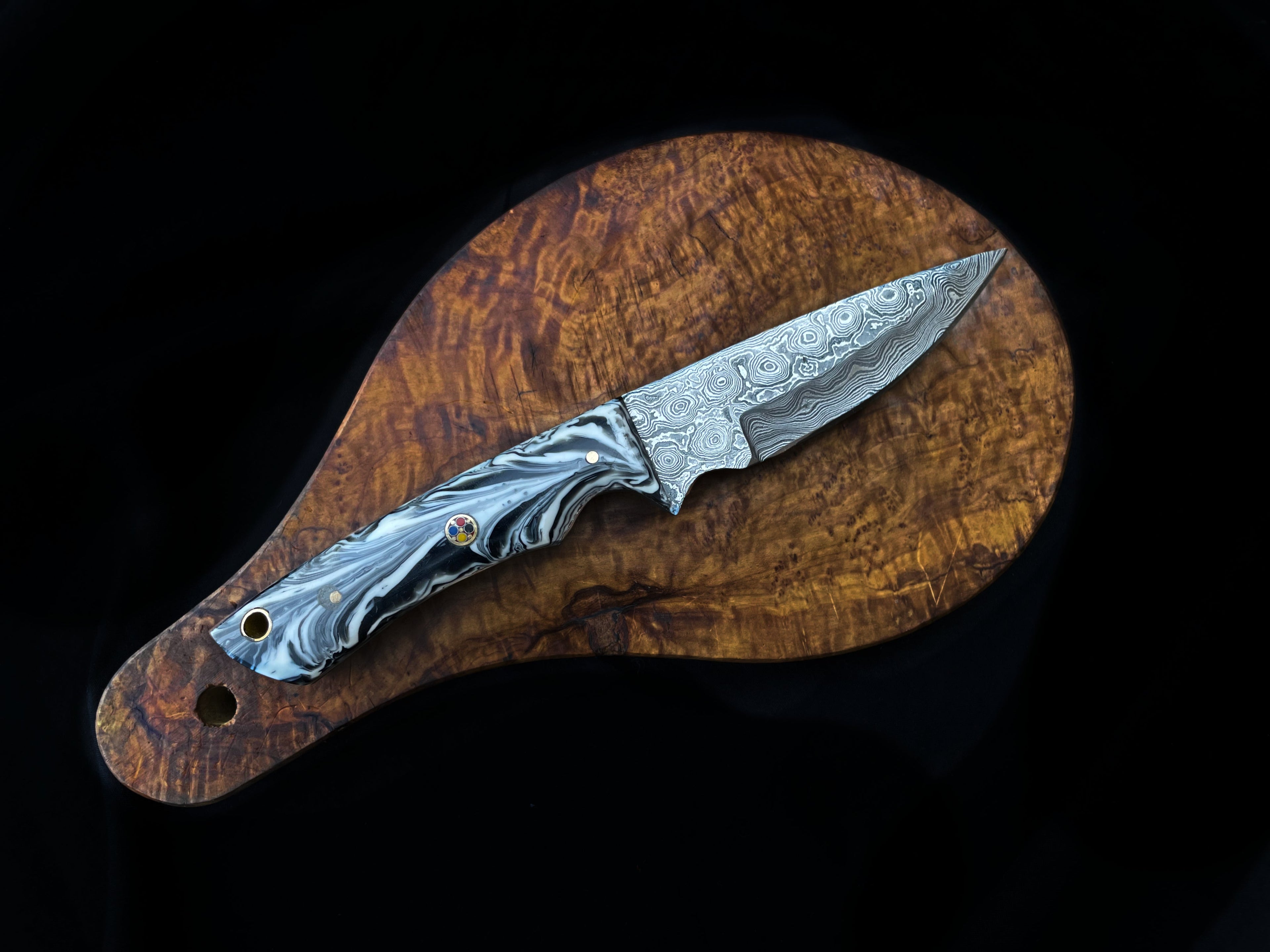 Hand-Forged Damascus Steel Hunting Knife
