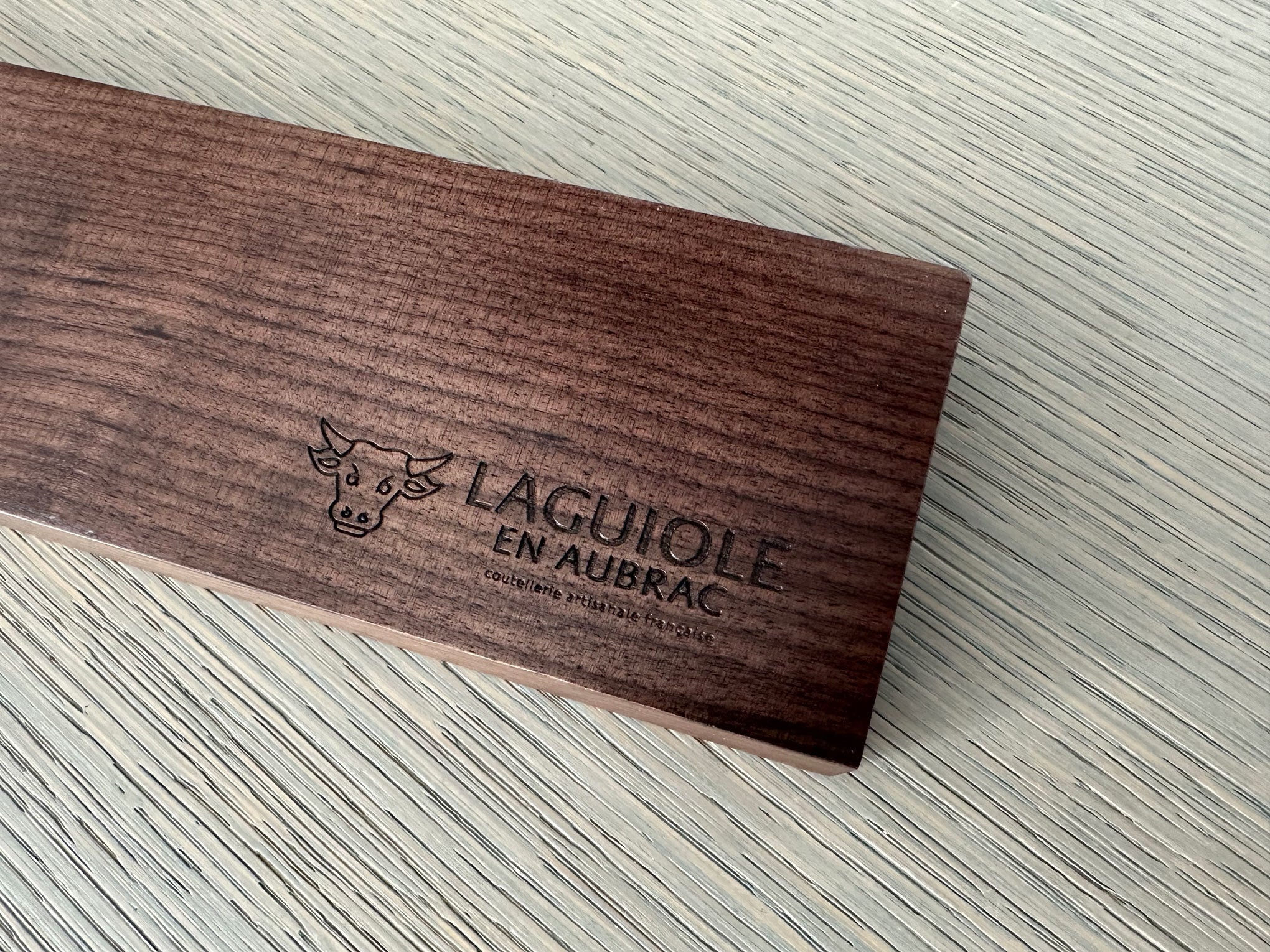 Laguiole en Aubrac Walnut Magnetic Knife Holder Bar