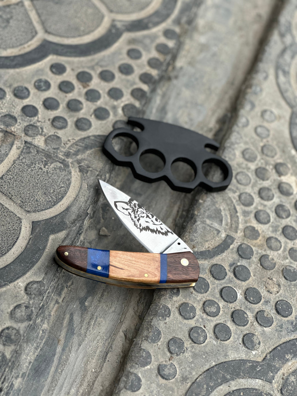 Custom Handmade Black Steel Knuckle with Pocket Knife and Belt Loop Leather Case - Solid Brass Self-Defense Duster for Everyday Carry