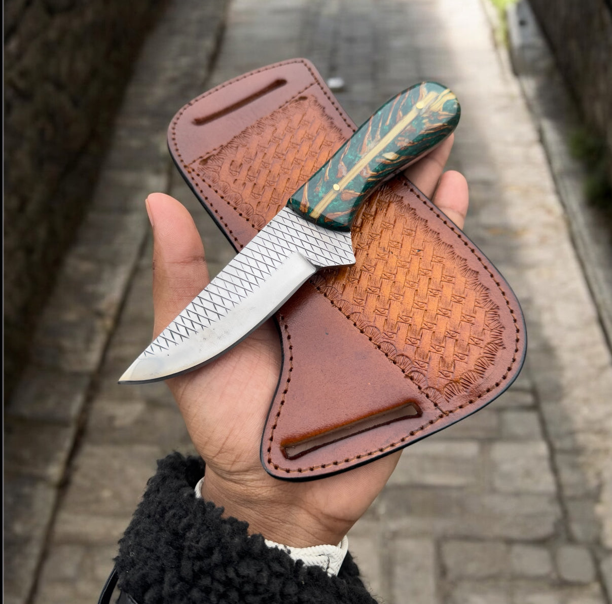 Western Belt Knife with Leather Case – Handmade Durable Blade & Resin Handle