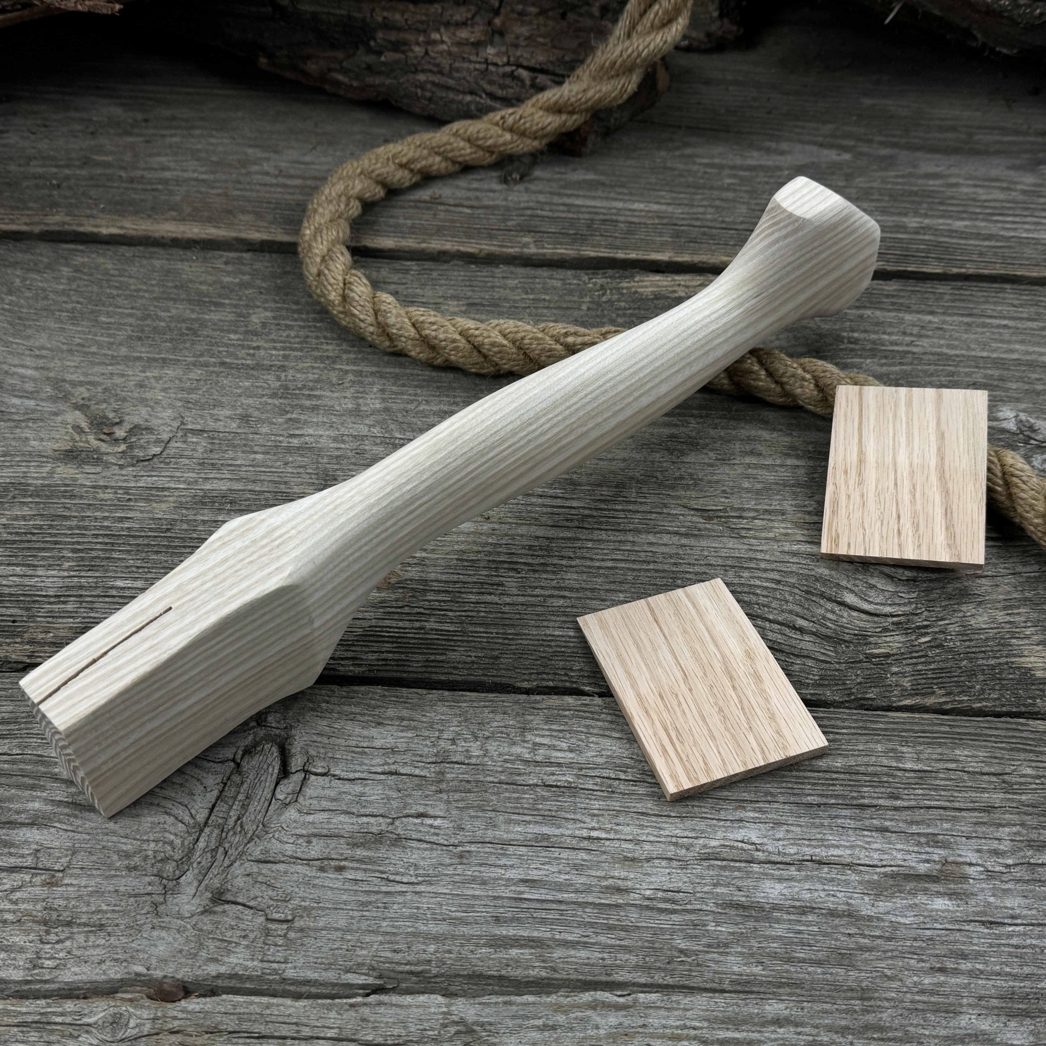 Ash Wood Axe Handle with Red Oak Wedges, 33 cm (12.99 inches)