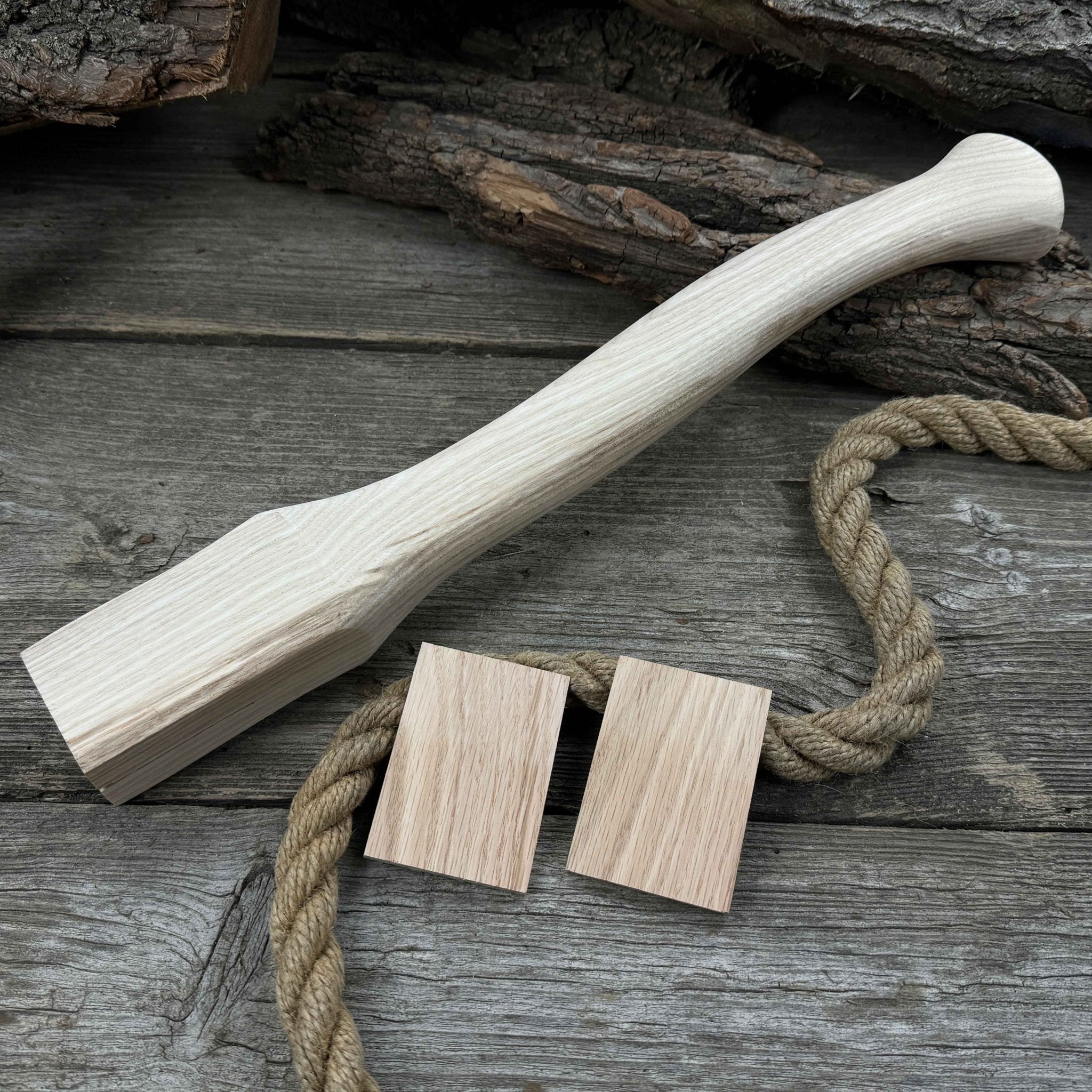 Ash Wood Axe Handle with Red Oak Wedges, 42 cm (16.54 in)