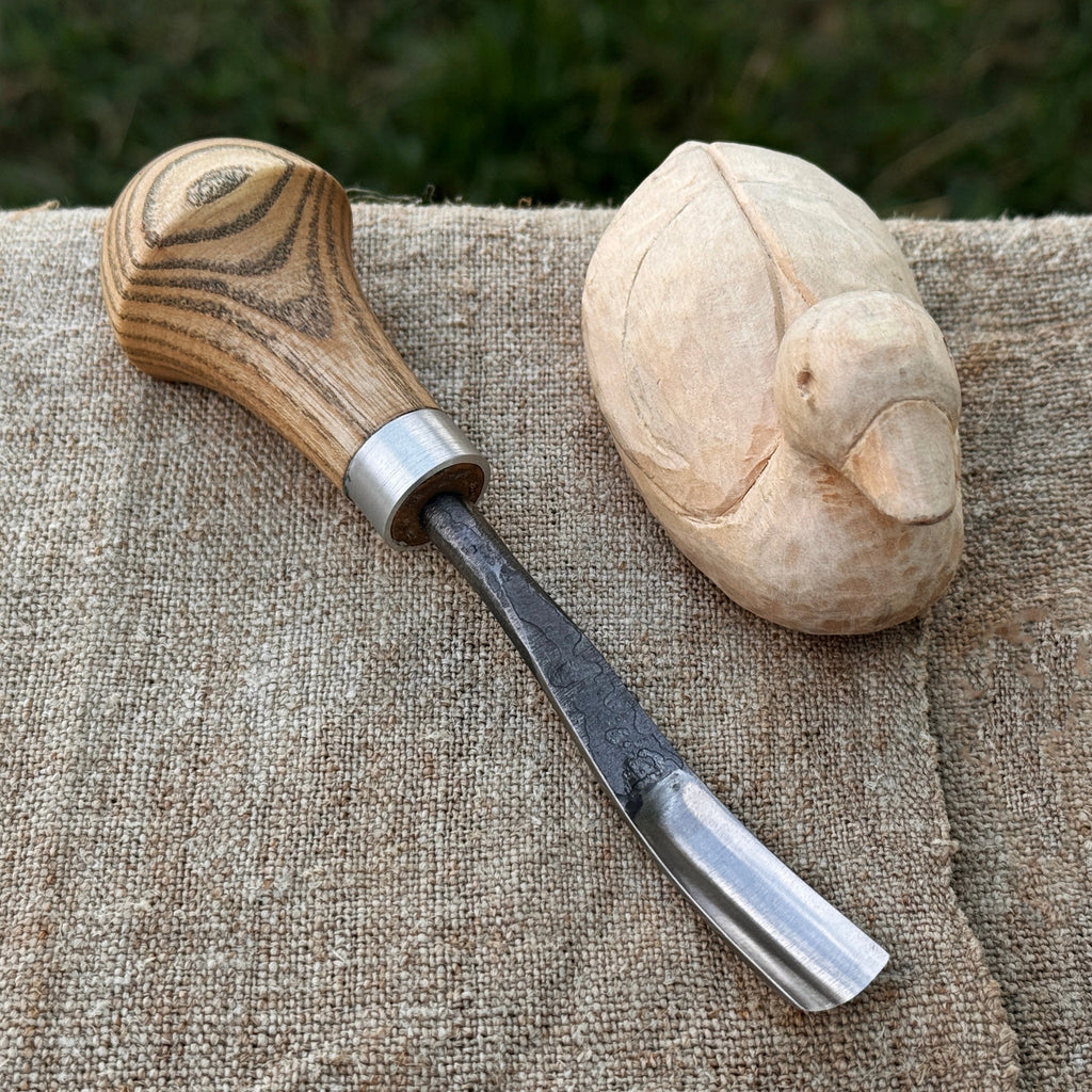 Bent Carving Gouge with Palm Handle – 8 mm / 12 mm (0.31 / 0.47 inches)
