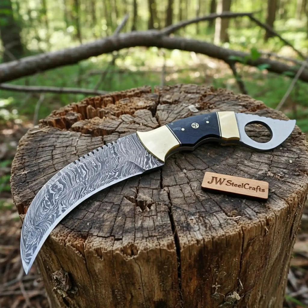 Damascus Steel Karambit 5 Inch Curved Blade Durable Full Tang Design