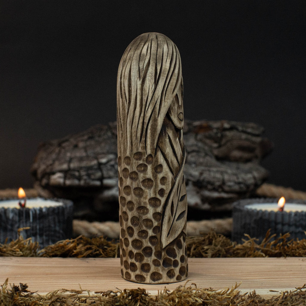 Eir Wooden Figurine – 14 cm (5.7 inch) Hand-Carved Norse Goddess of Healing