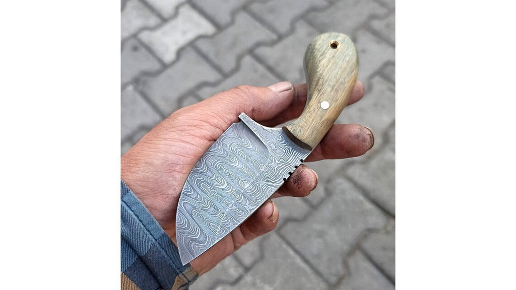 Custom Handmade Damascus Steel Hunting Knife - Rosewood Handle (5.5"), Includes Leather Sheath