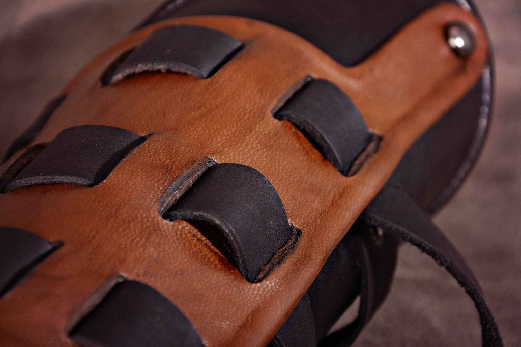 Hiccup's bracers (How to train your dragon 3)