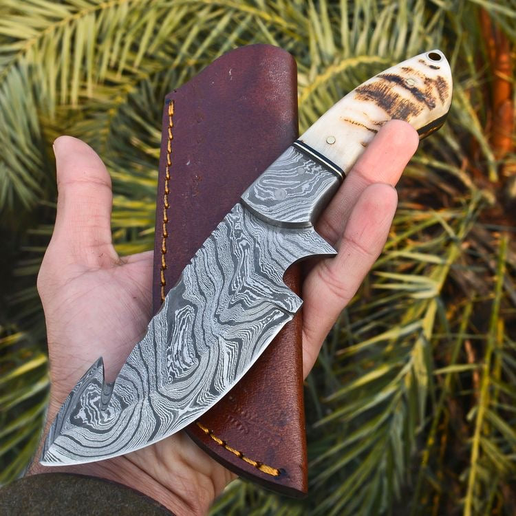 Handmade Damascus Ram Horn knife with Sheath