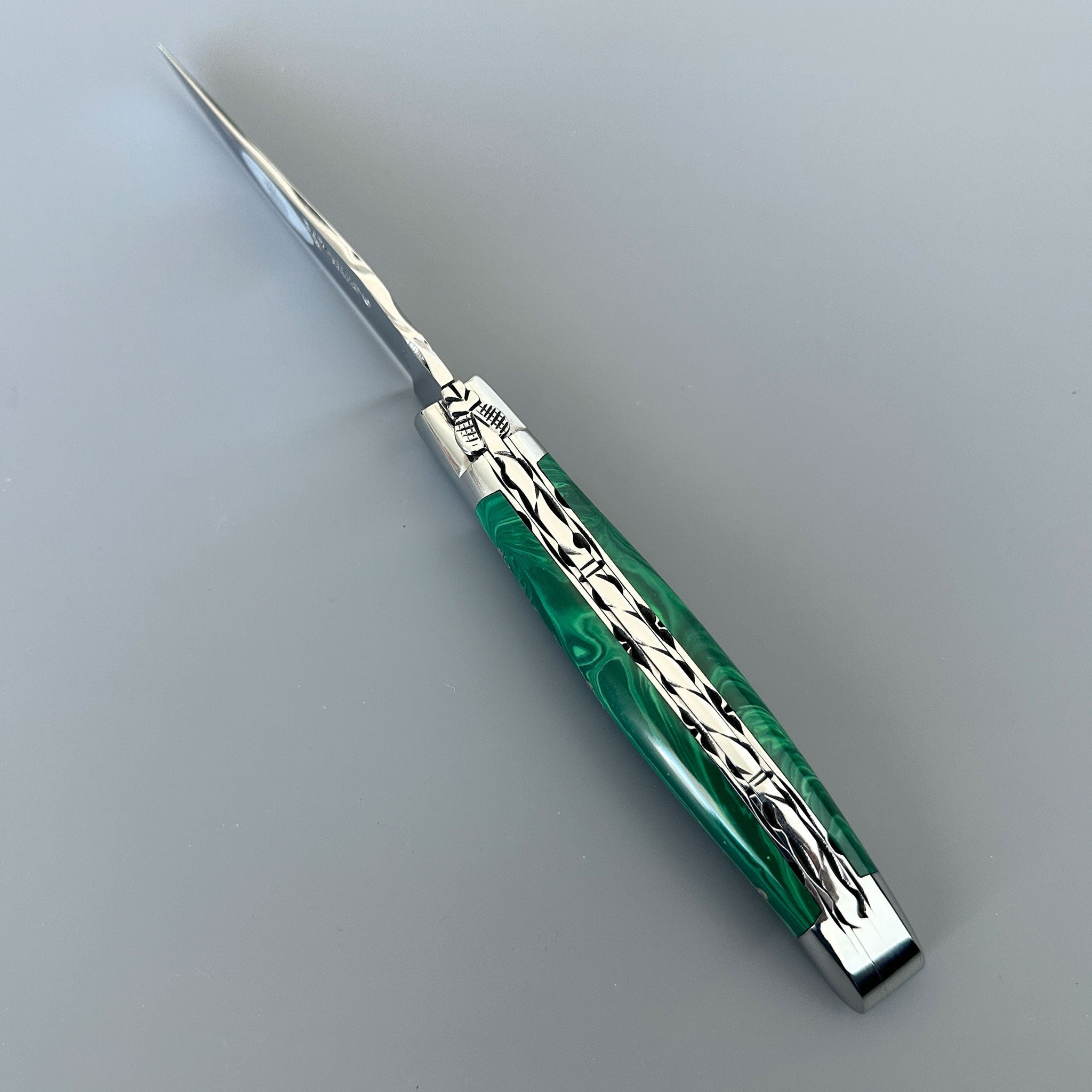 Laguiole en Aubrac Double-Plated Knife – Malachite Handle, 4.7″
