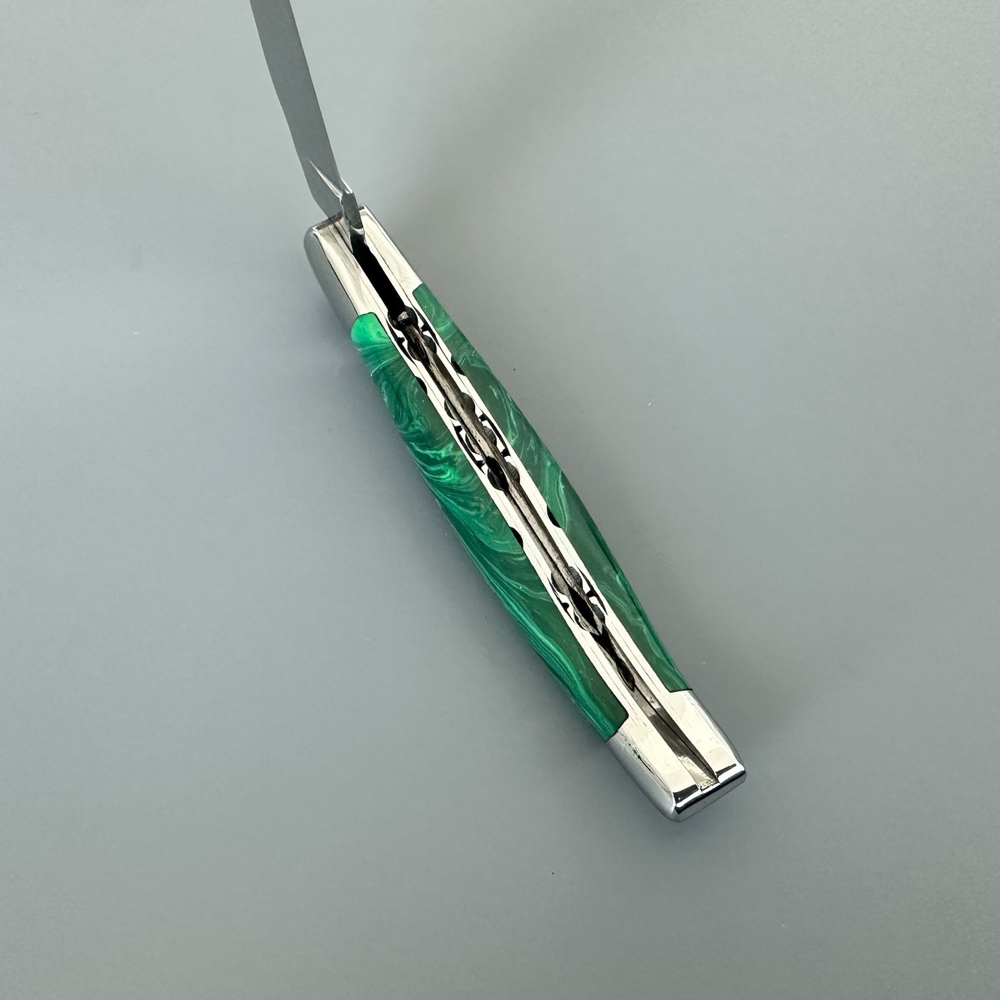Laguiole en Aubrac Double-Plated Knife – Malachite Handle, 4.7″