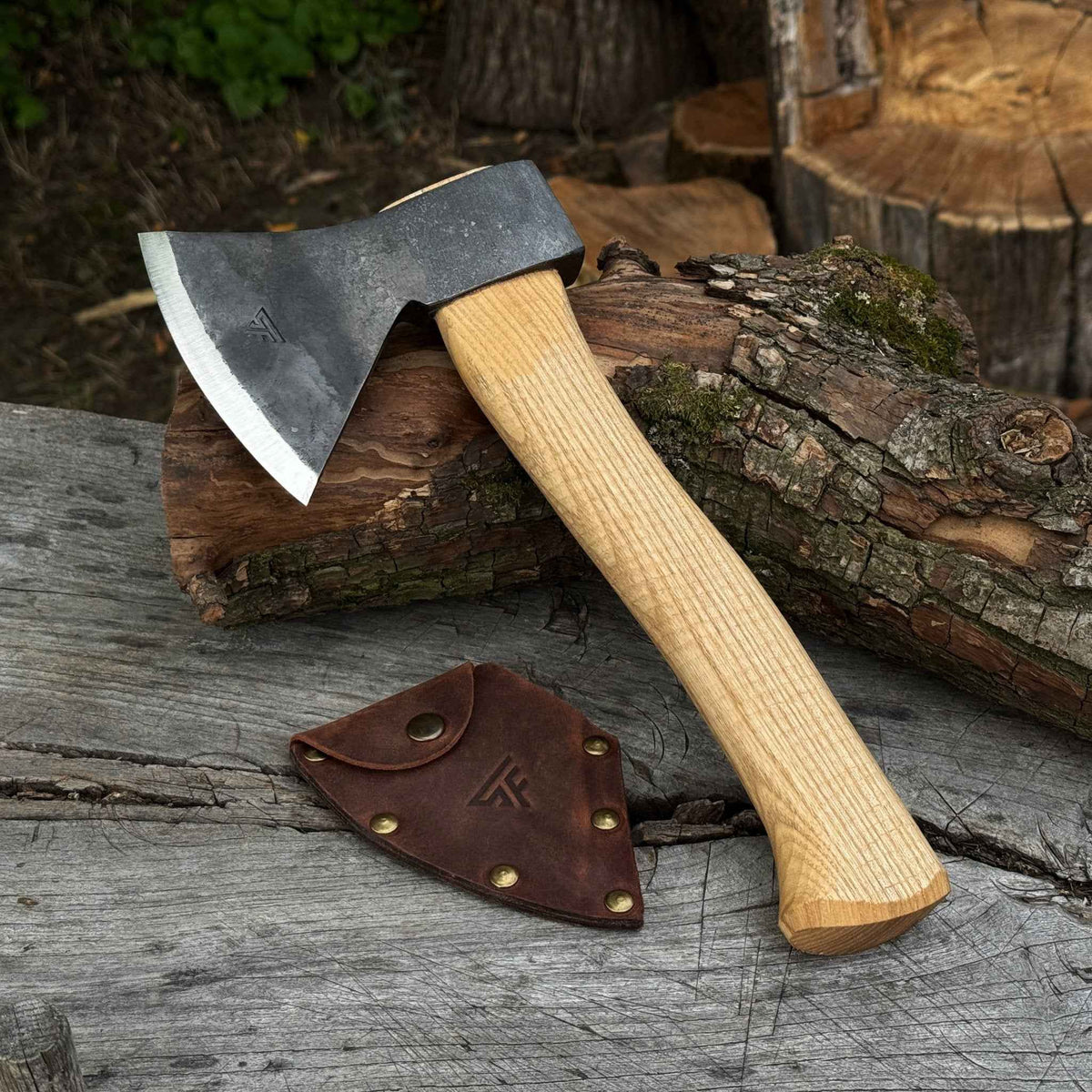 Small Carving Axe, 630 g (1.39 lb)